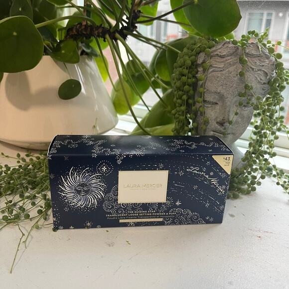 NEW Laura Mercier The Guiding Star Translucent Powder in Translucent Medium Deep - Picture 3 of 5